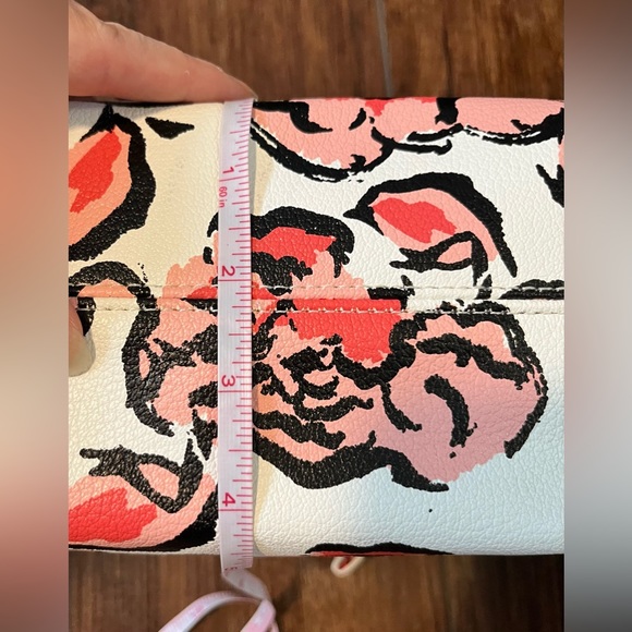 NWOT Giani Bernini crossbody bag. Non-leather. Adjustable strap. - Picture 9 of 15